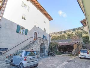 Apartment Tra gli Ulivi by Interhome