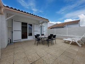 Holiday Home Les Palmyriennes-4 by Interhome