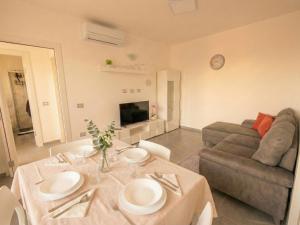 Apartment Orvile by Interhome