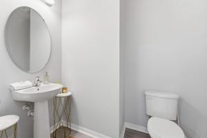 Luxurious 5-Bedroom House with Pool Near Disney World - Perfect for your Family 2613