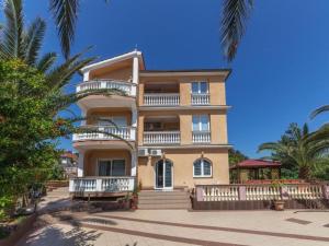 Apartment Villa Canaria 2 by Interhome