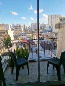 Av Belgrano - Centro de Buenos Aires, Fundación Favaloro, Congreso de la Nación
