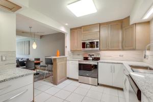 Water View! Walkable Gem Near Bayshore Boulevard