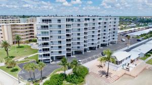 Jamaica Royale 304