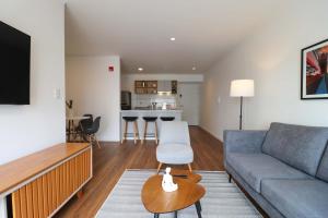 Polo Living in Miraflores by Wynwood House
