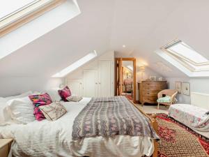 5 Bed in Wiveton KT021