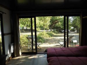 ZEcamping 3 avec piscine et tennis proche du Chateau de Tallard