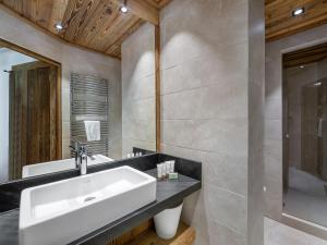 Appartement dexception à Val-dIsère avec sauna, parking et WIFI - FR-1-567-54