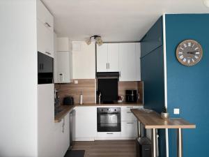 Appartement charmant à Royan - 4 pers, proche marché, balcon, ascenseur, équipements bébé - FR-1-738-13