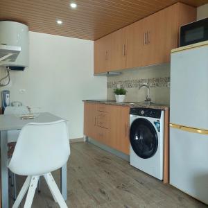 HOUSE 4U - Modern Mezzanine Apartment with AC, Wi-Fi and Parking - Abrantes