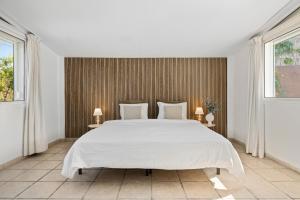 Casa rural La Caprichosa with private swimming pool