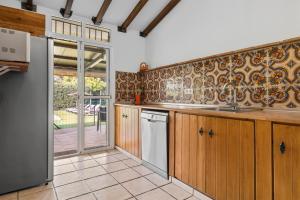 Casa rural La Caprichosa with private swimming pool