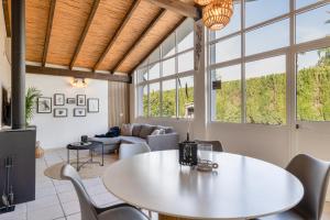 Casa rural La Caprichosa with private swimming pool