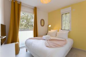 Clos des Chênes - terrace with sea view, modern, AC