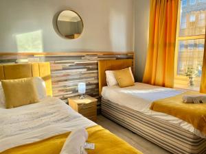 Warm Apartment by the Meadows 5