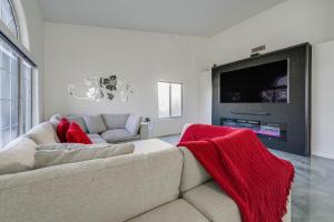 Less Than 1 Mi to Talking Stick Amp! Family Escape with Pool