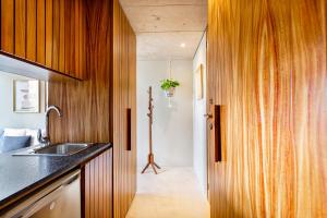 Hola Donceles Suites