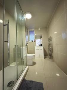 Contemporary 4 Bed Garden Flat in Bermondsey