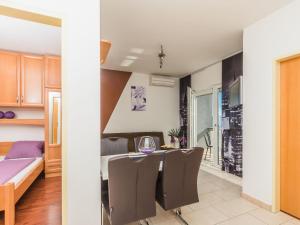 Apartment Schöne Ferienwohnung für maximal 4 Personen by Interhome