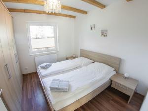 Holiday Home mit atemberaubendem Blick auf den See by Interhome