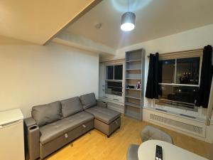 Bright Hyde Paddington Studio - sleeps 3