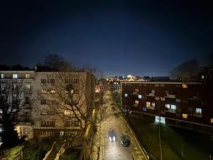 Bright Hyde Paddington Studio - sleeps 3