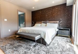 3 Bedroom Luxury Penthouse DC