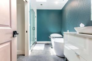 3 Bedroom Luxury Penthouse DC