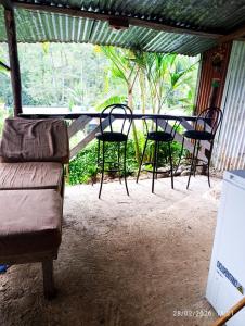 Posada familiar río celeste byl