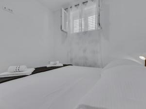 Apartment Wohnung Sunny Garden von Ana A2 by Interhome