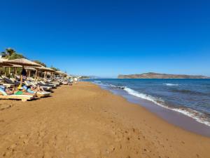 Holiday Home Beachfront Garden Villa by Interhome