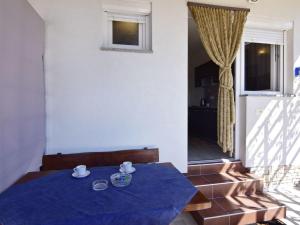 Apartment Neues Studio mit Meerblick in Zambratija by Interhome