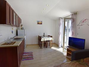 Apartment Wohnung in Zambratija mit Schöner Terrasse by Interhome