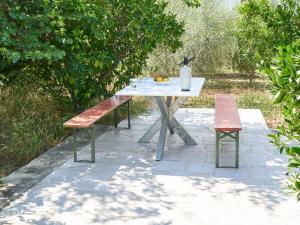 Apartment Wohnung in Kallithea mit Garten und Terrasse by Interhome