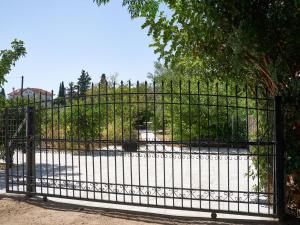 Apartment Wohnung in Kallithea mit Garten und Terrasse by Interhome