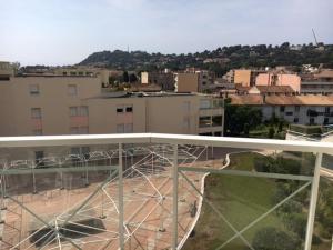 Appartement calme au cœur de Cavalaire, climatisé avec terrasse, parking et toutes commodités - FR-1-100-233