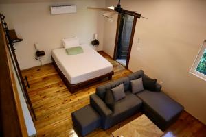 Beautiful Coral Cabin Stay in Utila!