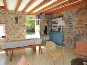 Holiday Home Charmantes Haus in der Auvergne by Interhome