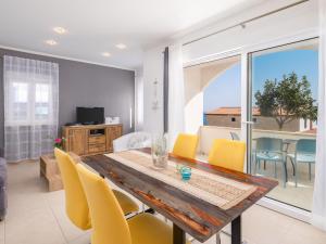 Apartment Daria 4 by Interhome