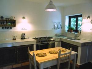 Holiday Home mit Terrasse in der Nähe eines Wasserfalls by Interhome