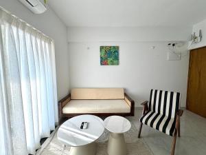 1BHK Pool Stay with Balcony - 5 Mins to Candolim Beach