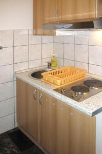 Apartment Ein Apartment im Ferienhaus Zweirosen by Interhome