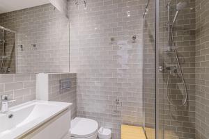 Luxury 4-bedroom 3-bathroom, rooftop pool