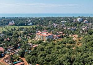 1BHK Pool Stay with Balcony - 5 Mins to Candolim Beach