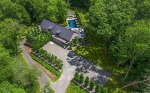 Luxury Estate Near NYC Pool, Privacy, Sleeps 10