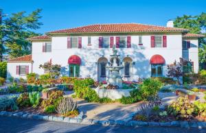 Golden-Era Lux Estate 8BR Villa & Garden Suite