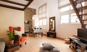 Unique Historic Factory Duplex - Only 15 min walk to Las Ramblas