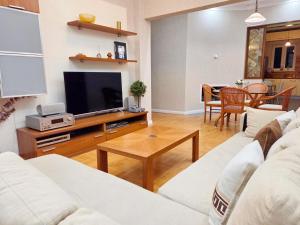 Patriarch 78 The Grand Family Suite