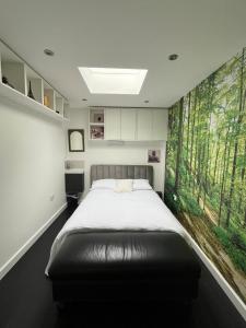 Wimbledon area - Beautiful Garden Casita