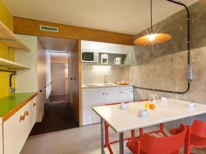 Studio rénové, ski aux pieds, balcon - FR-1-346-368